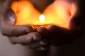 candle-in-hands